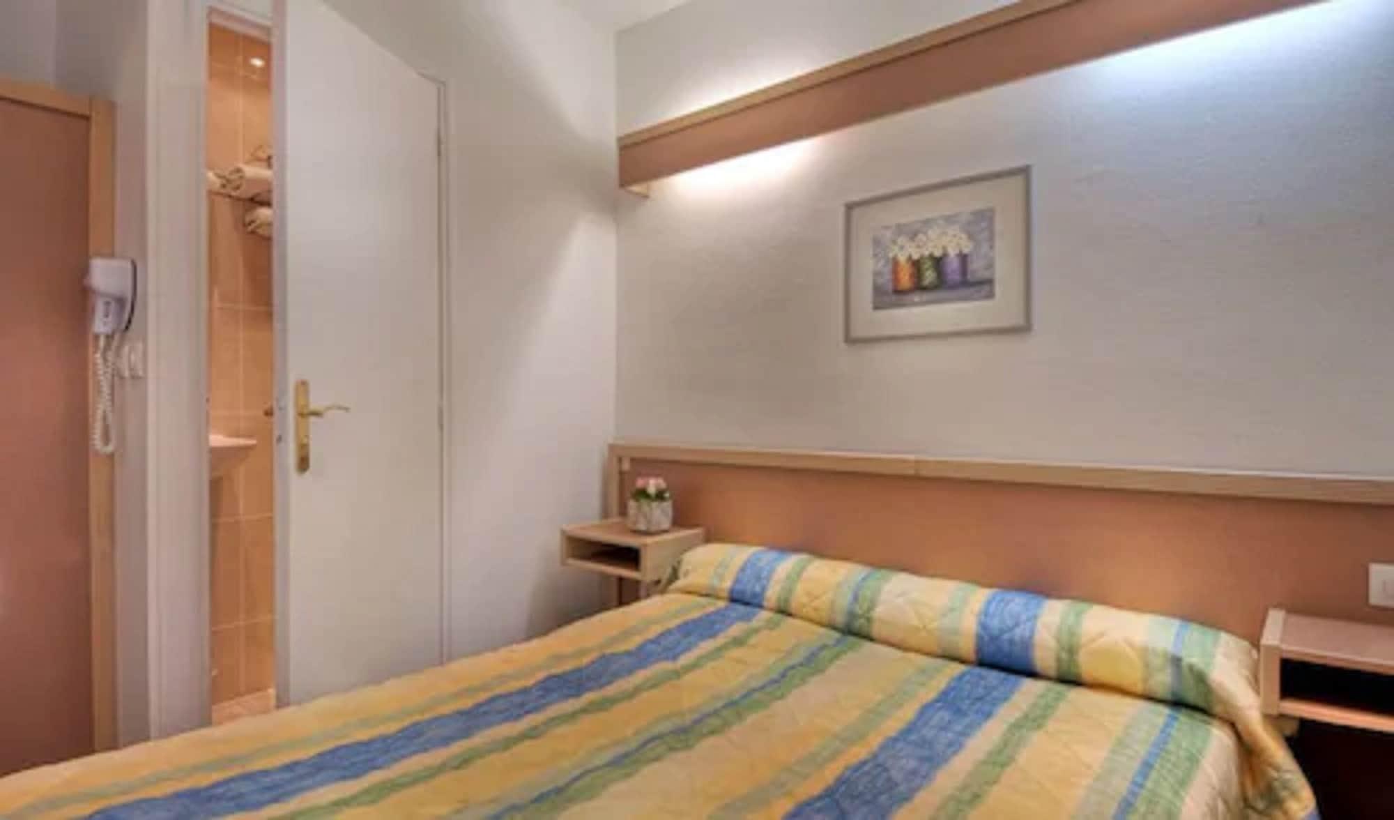 Hotel Edgar Quinet Paris Eksteriør bilde